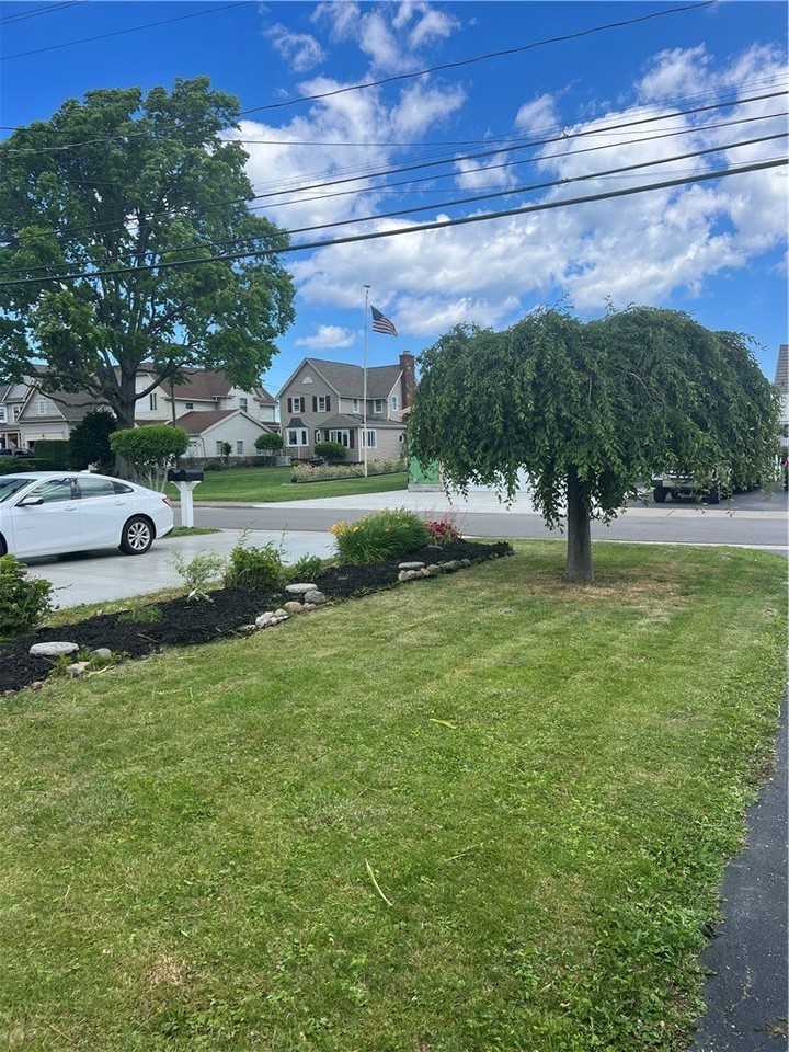 2331 Edgemere Dr - Photo 5 of 21