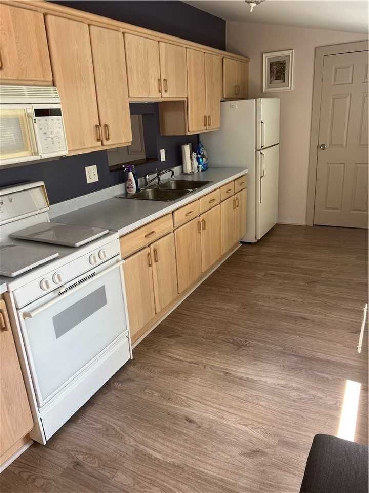 2331 Edgemere Dr - Photo 7 of 21