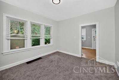 5713 Sierra Park - Photo 4 of 8