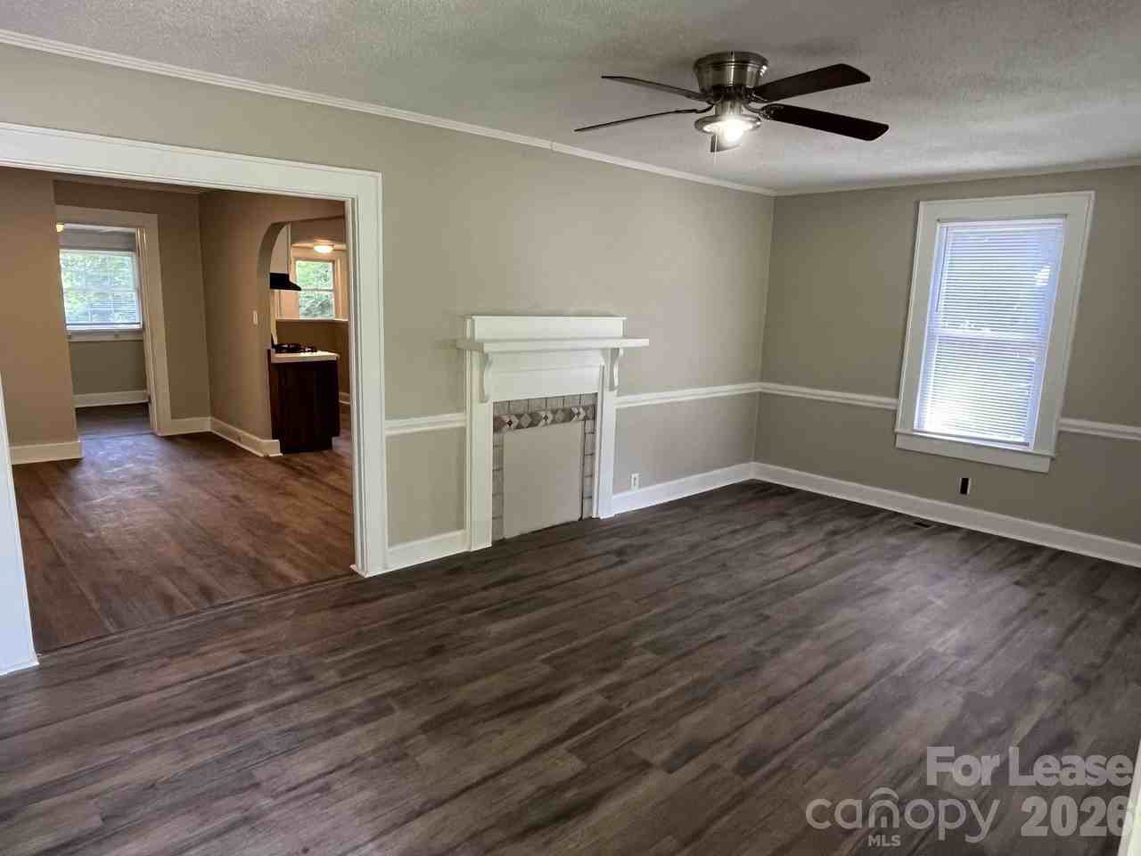 975 Old Charlotte Rd - Photo 3 of 34