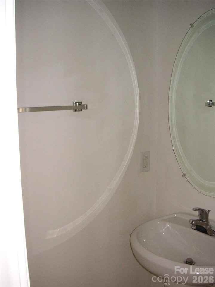 1005 Karendale Ave - Photo 6 of 12