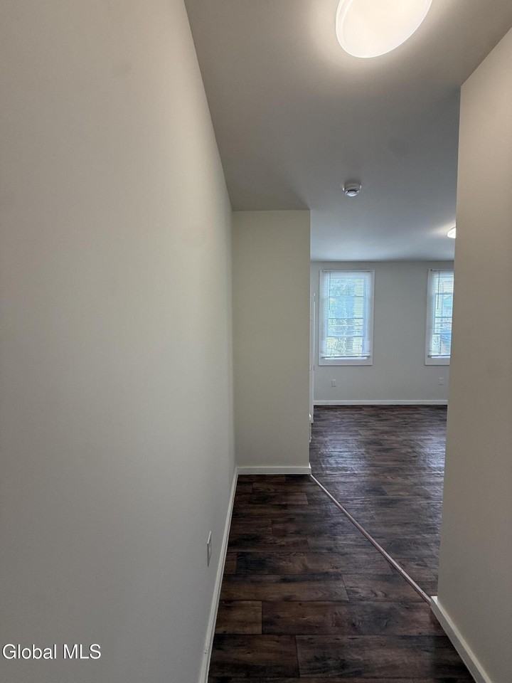 446 1st St #2 - Photo 5 of 25