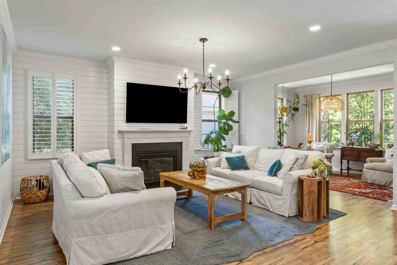1825 Whisperwood Rd - Photo 3 of 39