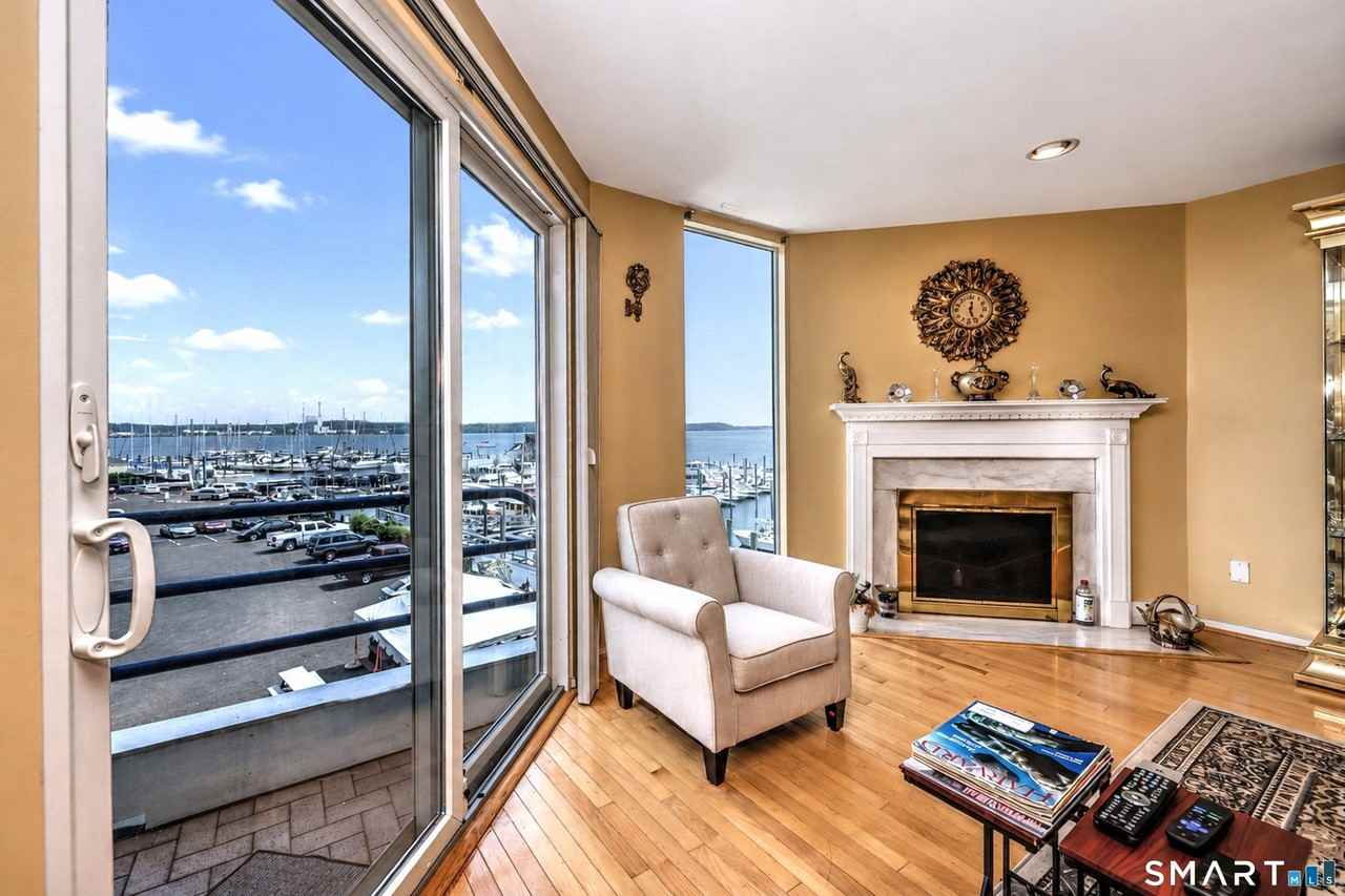 10 Harbour Close #10 - Photo 6 of 40