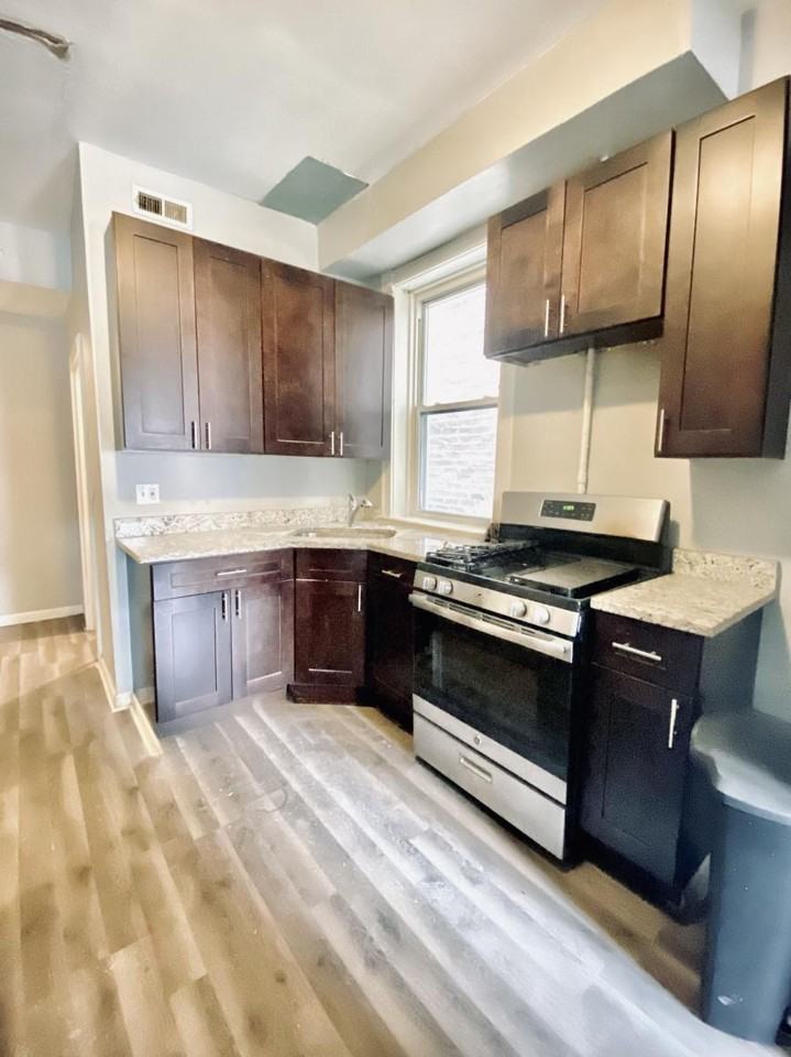 1444 N Talman Ave - Photo 2 of 10