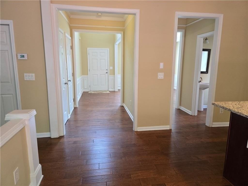 3363 Stoneham Dr - Photo 7 of 47