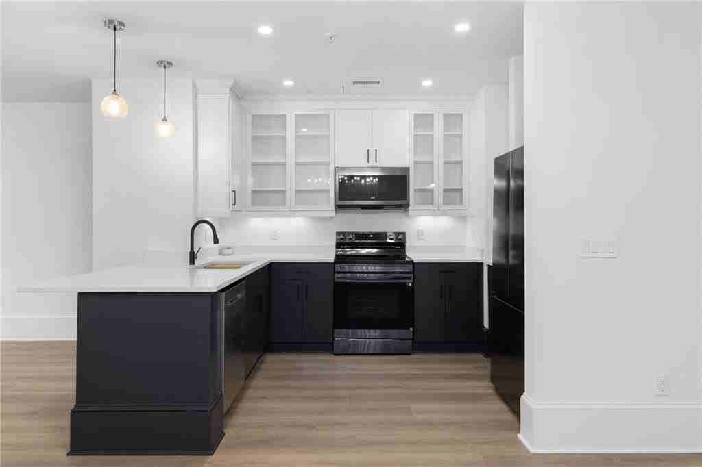 1834 Gordon Mnr Ne - Photo 3 of 36