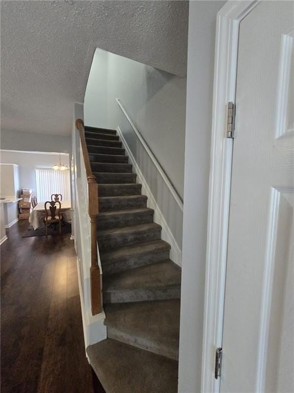 1090 Kilmington Ct - Photo 6 of 27