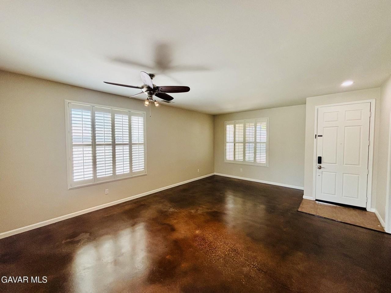4640 Trojan Ct - Photo 4 of 33