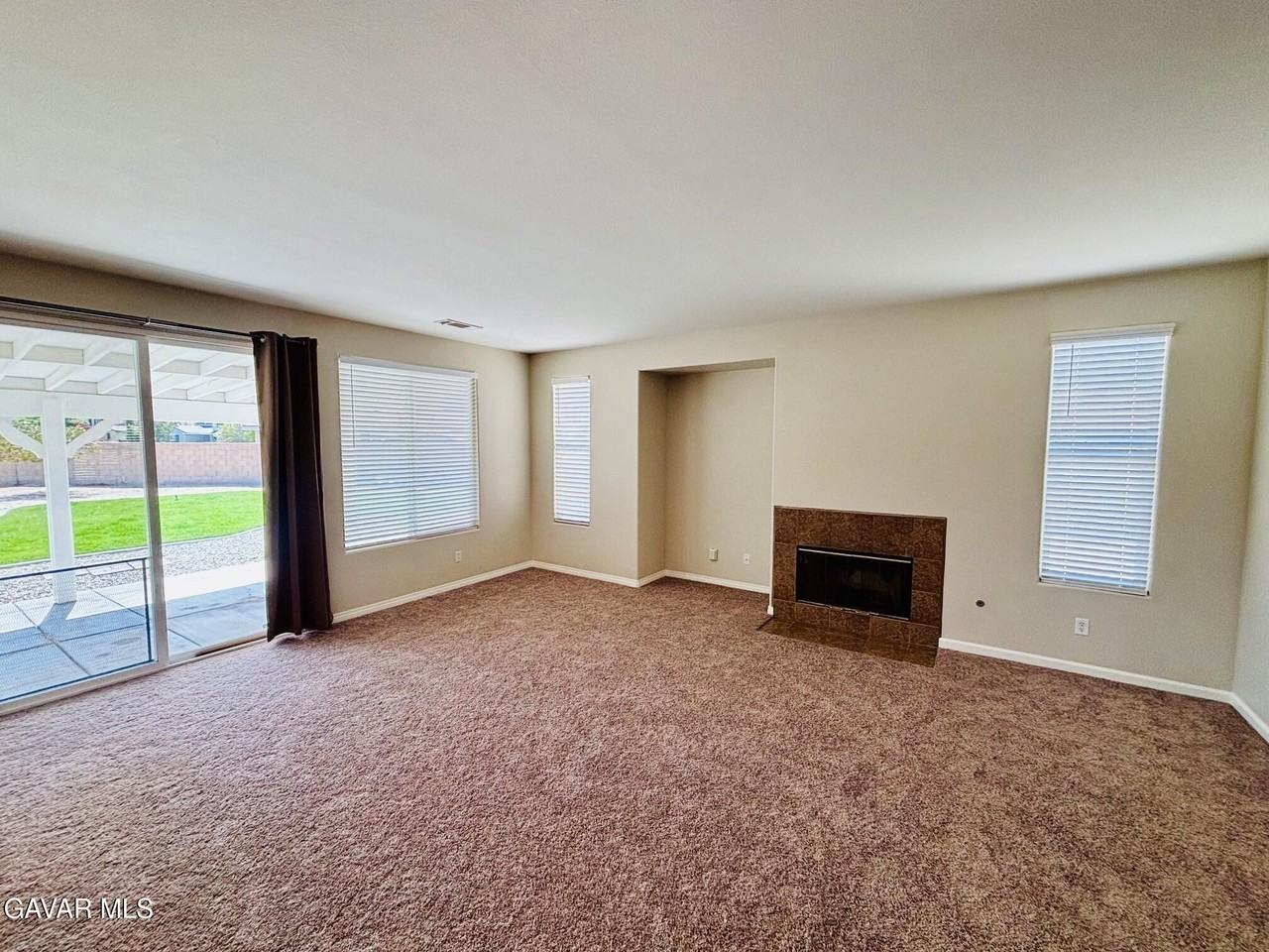 4640 Trojan Ct - Photo 5 of 33