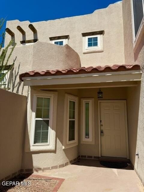 1409 Luz De Camino Way - Photo 4 of 46