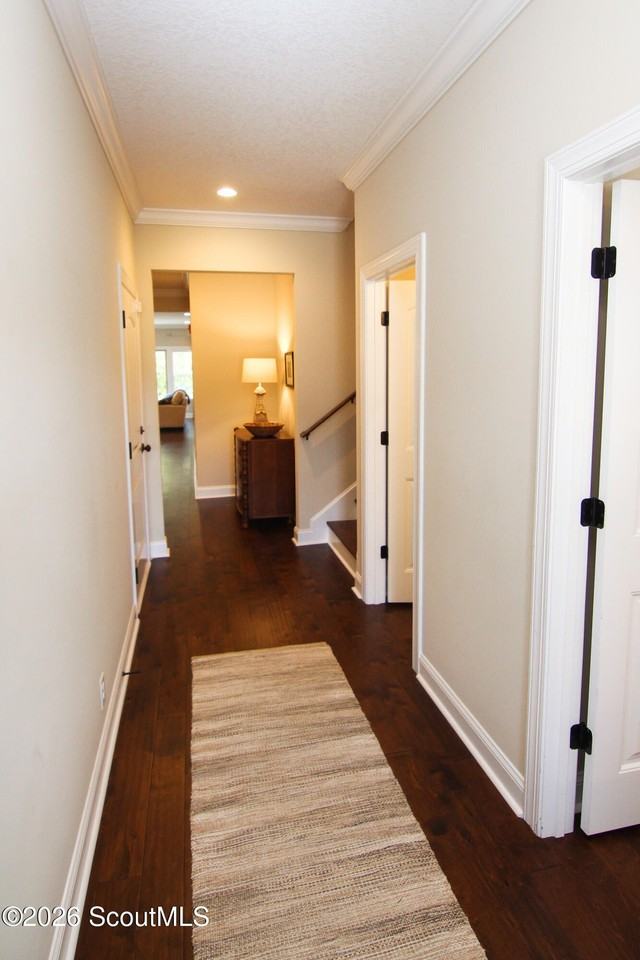 905 Mariners Cir - Photo 2 of 33