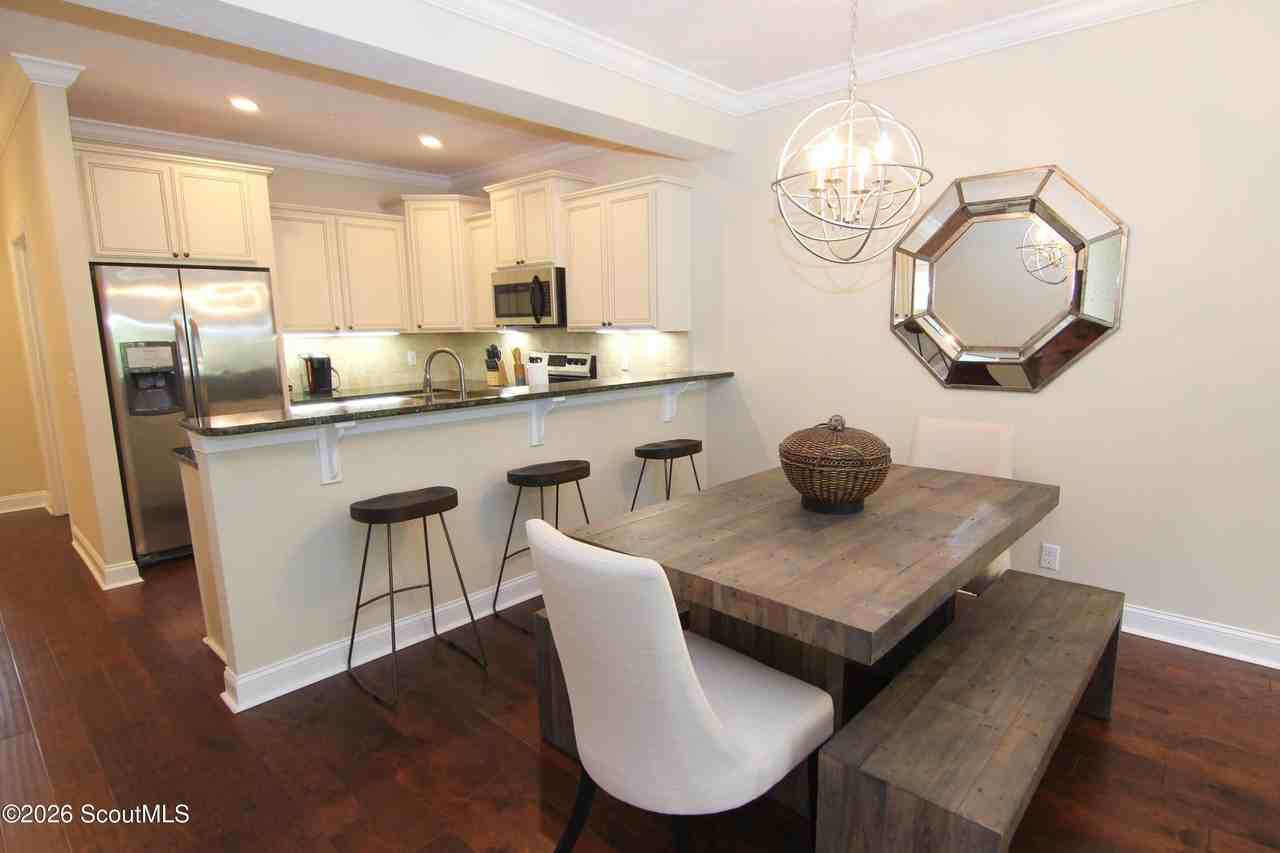 905 Mariners Cir - Photo 7 of 33