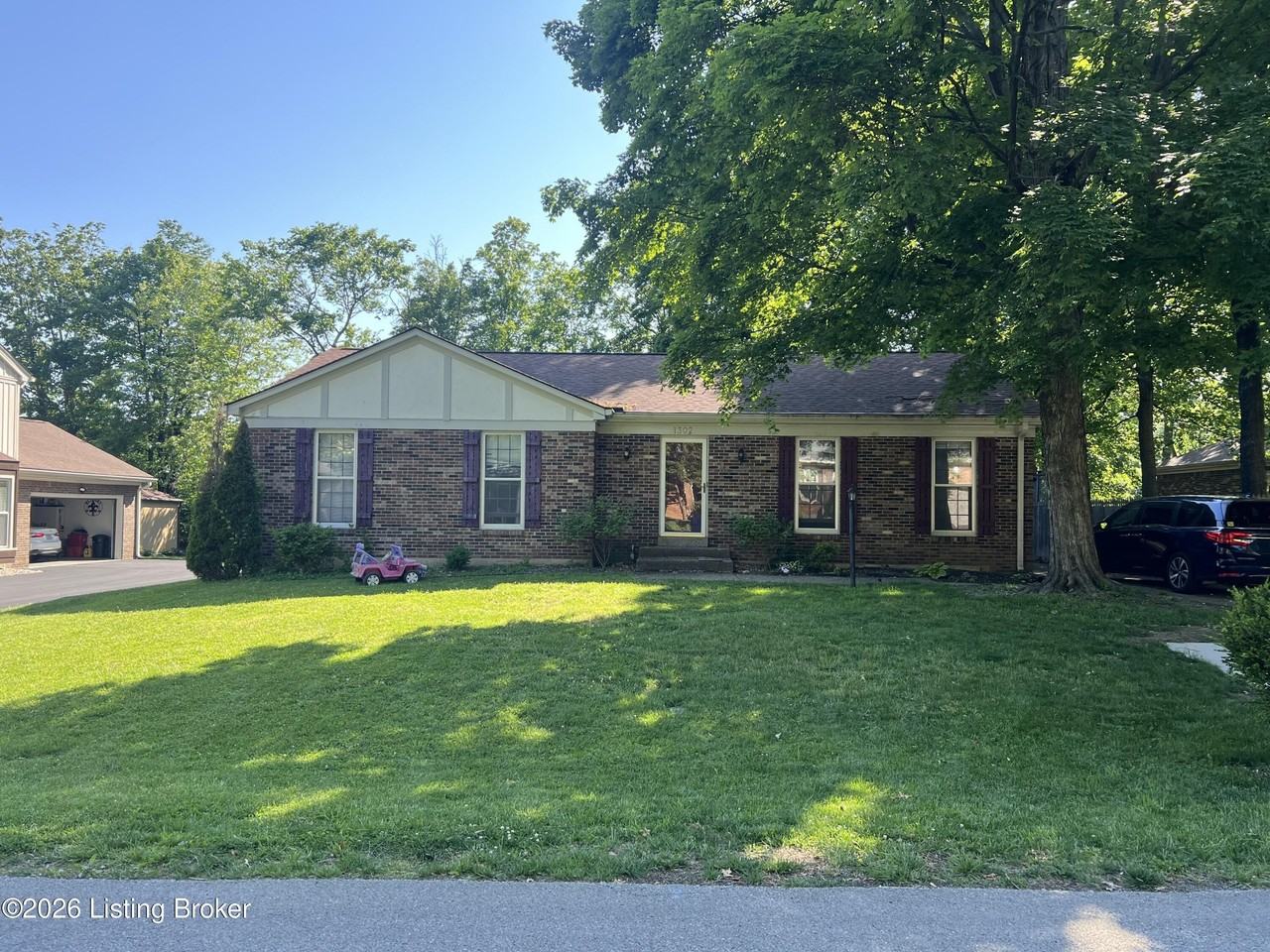 1302 Pollitt Ct