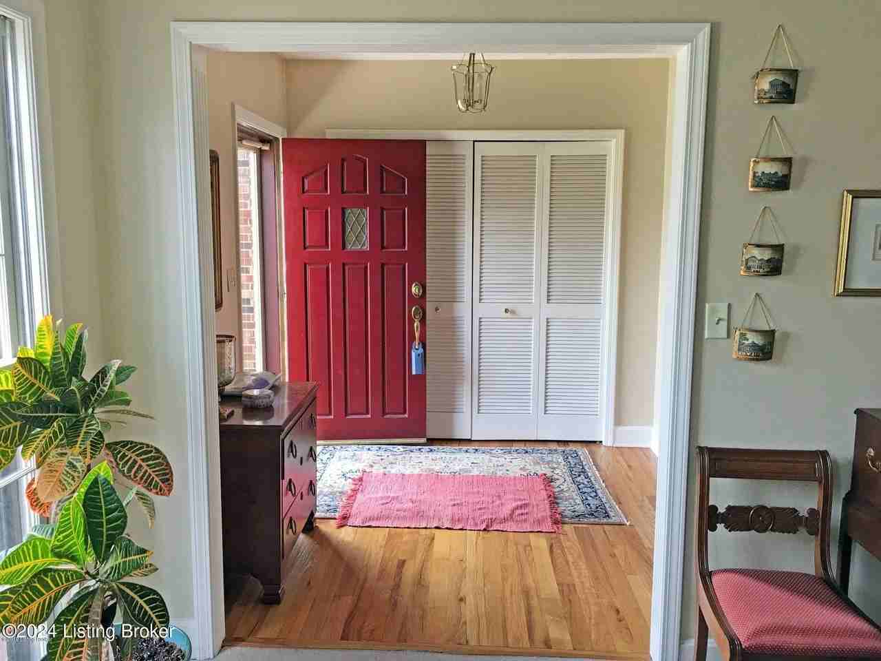1302 Pollitt Ct - Photo 6 of 20
