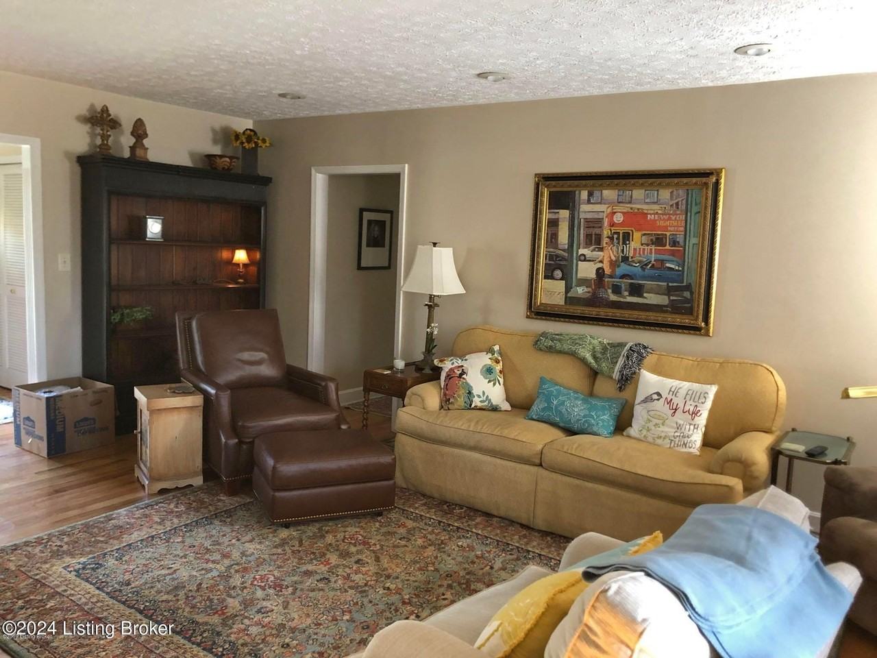 1302 Pollitt Ct - Photo 7 of 20