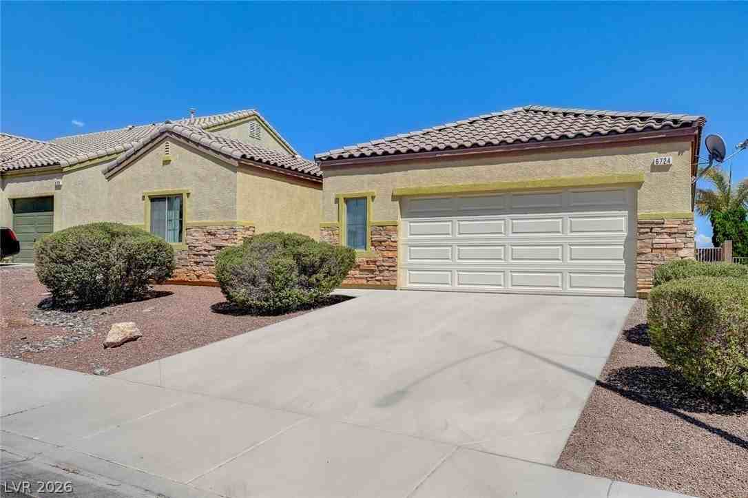 6724 Donna St - Photo 3 of 50