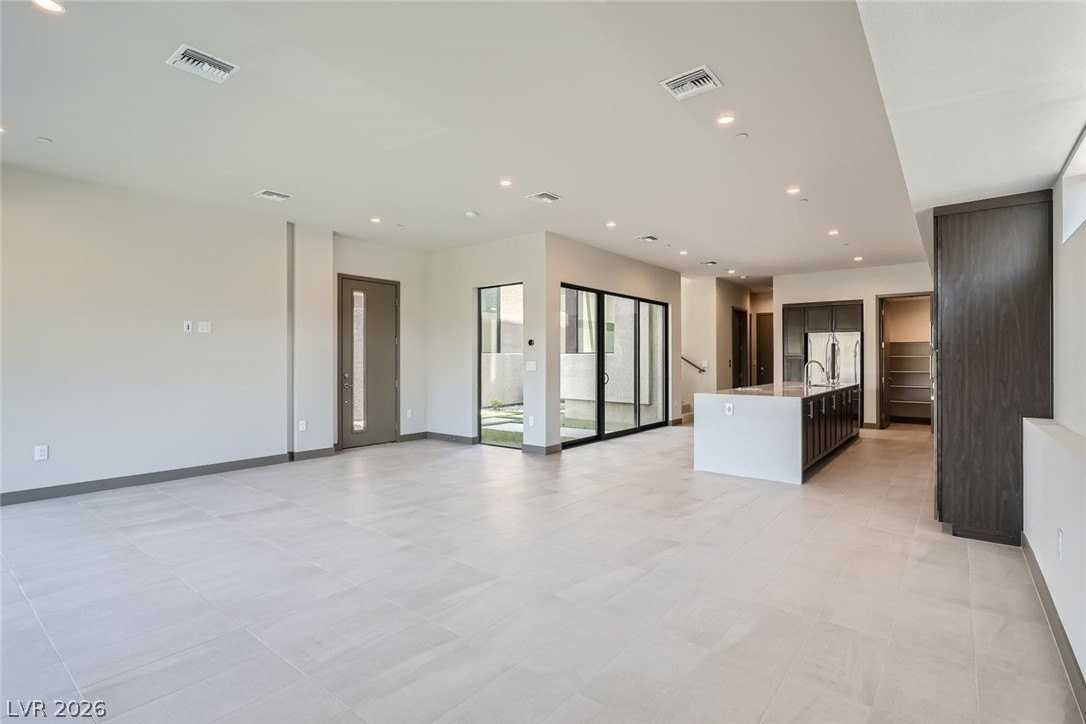 18 Promenade Isle Ln - Photo 6 of 36