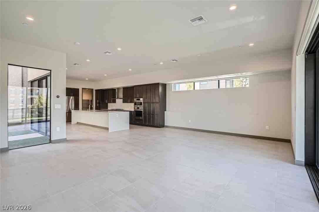 18 Promenade Isle Ln - Photo 7 of 36