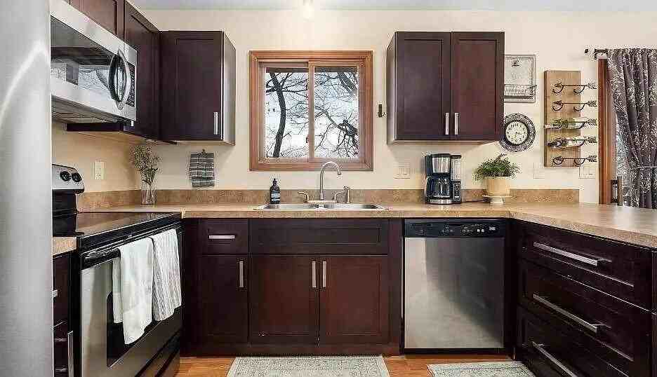 11816 Highridge Dr - Photo 5 of 34