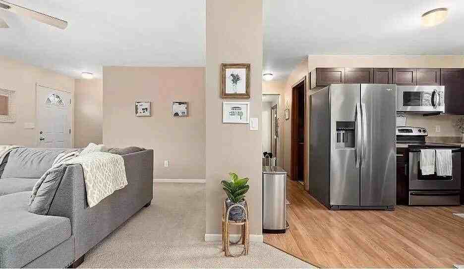 11816 Highridge Dr - Photo 7 of 34