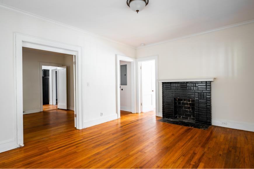 195 Flora Ave Ne - Photo 4 of 10