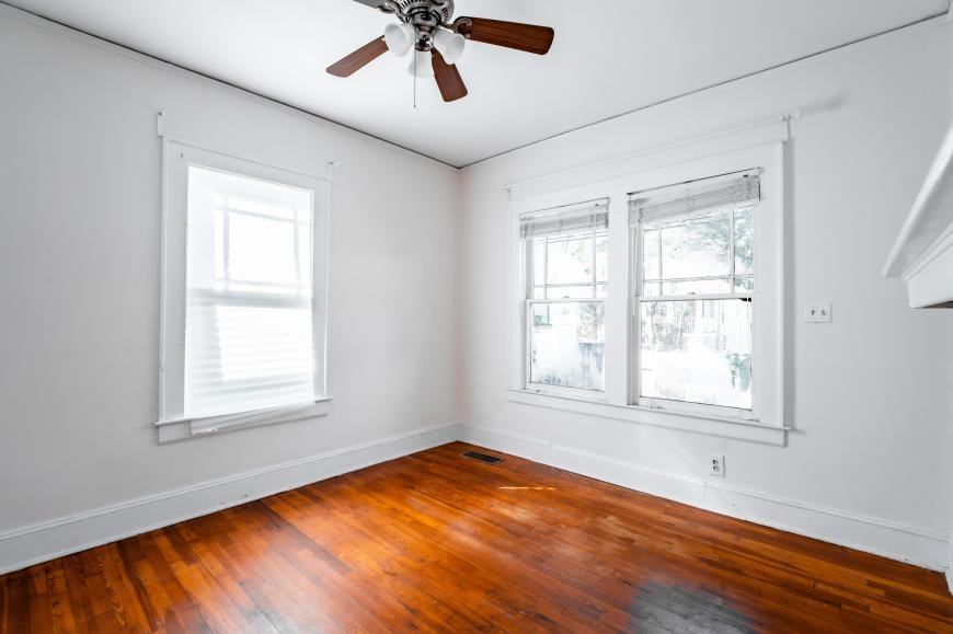 195 Flora Ave Ne - Photo 7 of 10