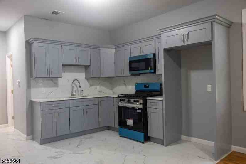 59 Campfield St ## 63 - Photo 4 of 17