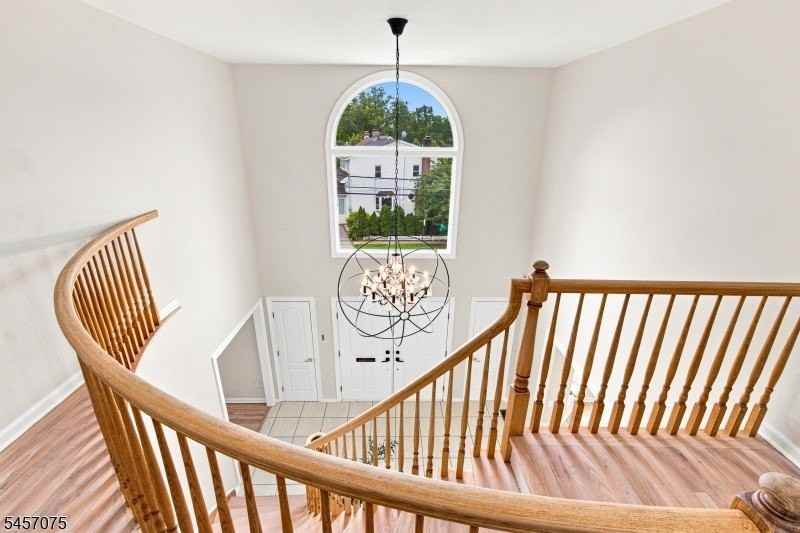 907 Colonia Rd - Photo 7 of 43
