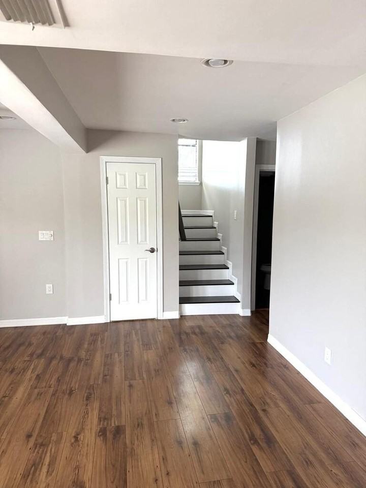 101 Santa Ana Ave - Photo 6 of 25