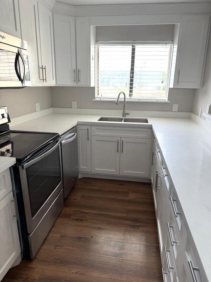 101 Santa Ana Ave - Photo 7 of 25