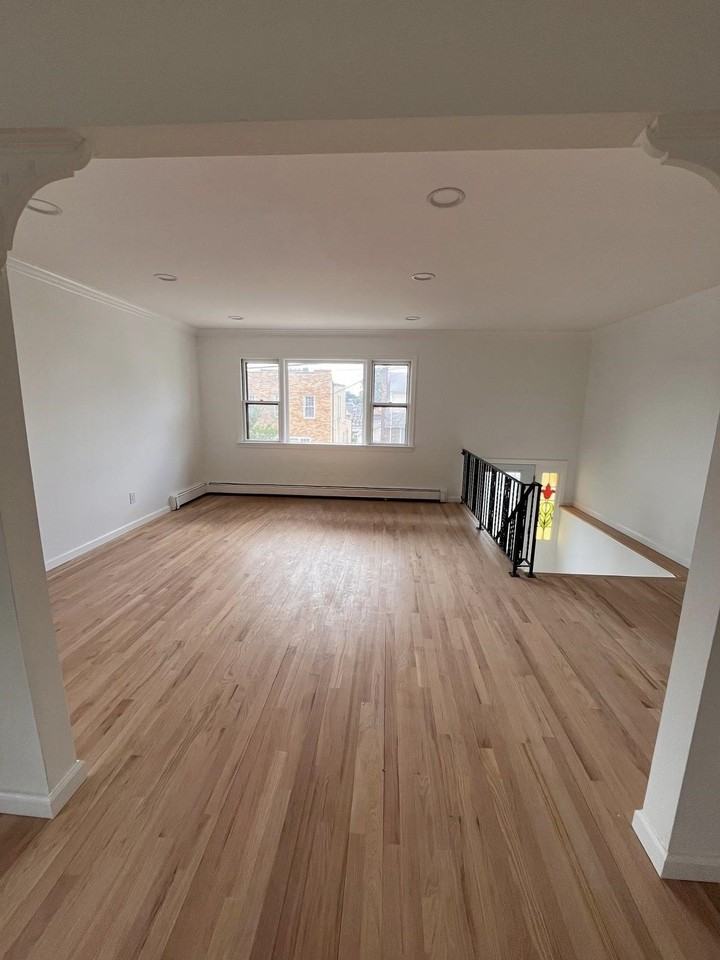 92 Malcolm Ave - Photo 4 of 12