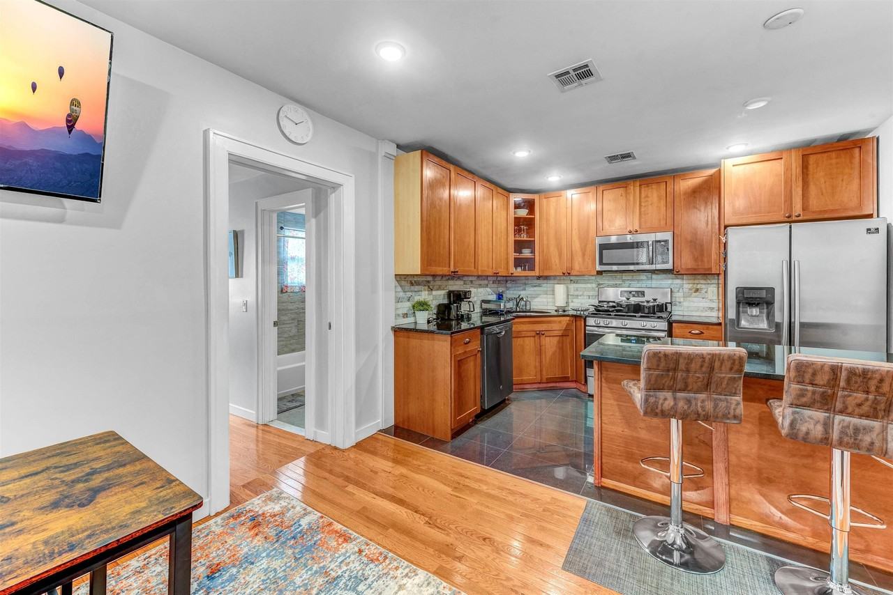 5218 Park Ave - Photo 3 of 39