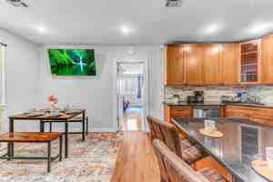 featured image of 5218 Park Ave