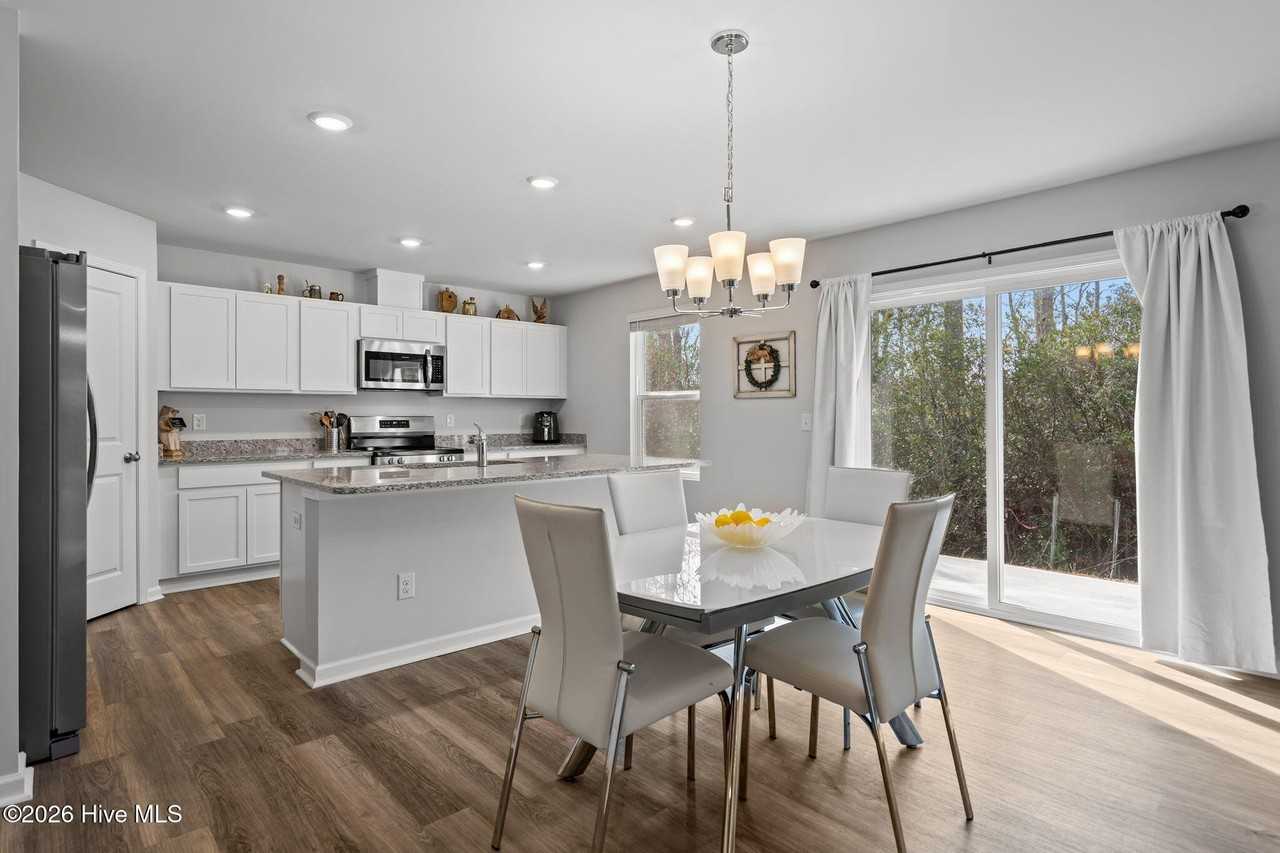 1427 New Sun Dr Se - Photo 6 of 25