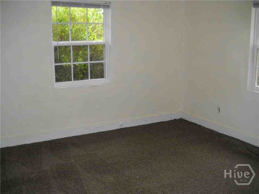 108 Cedar Dr - Photo 2 of 5
