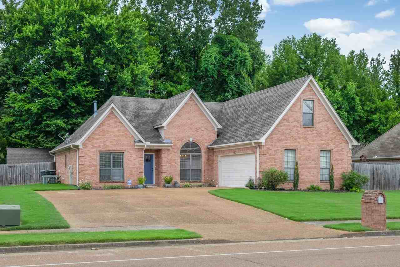 4905 Springtree Dr - Photo 2 of 31