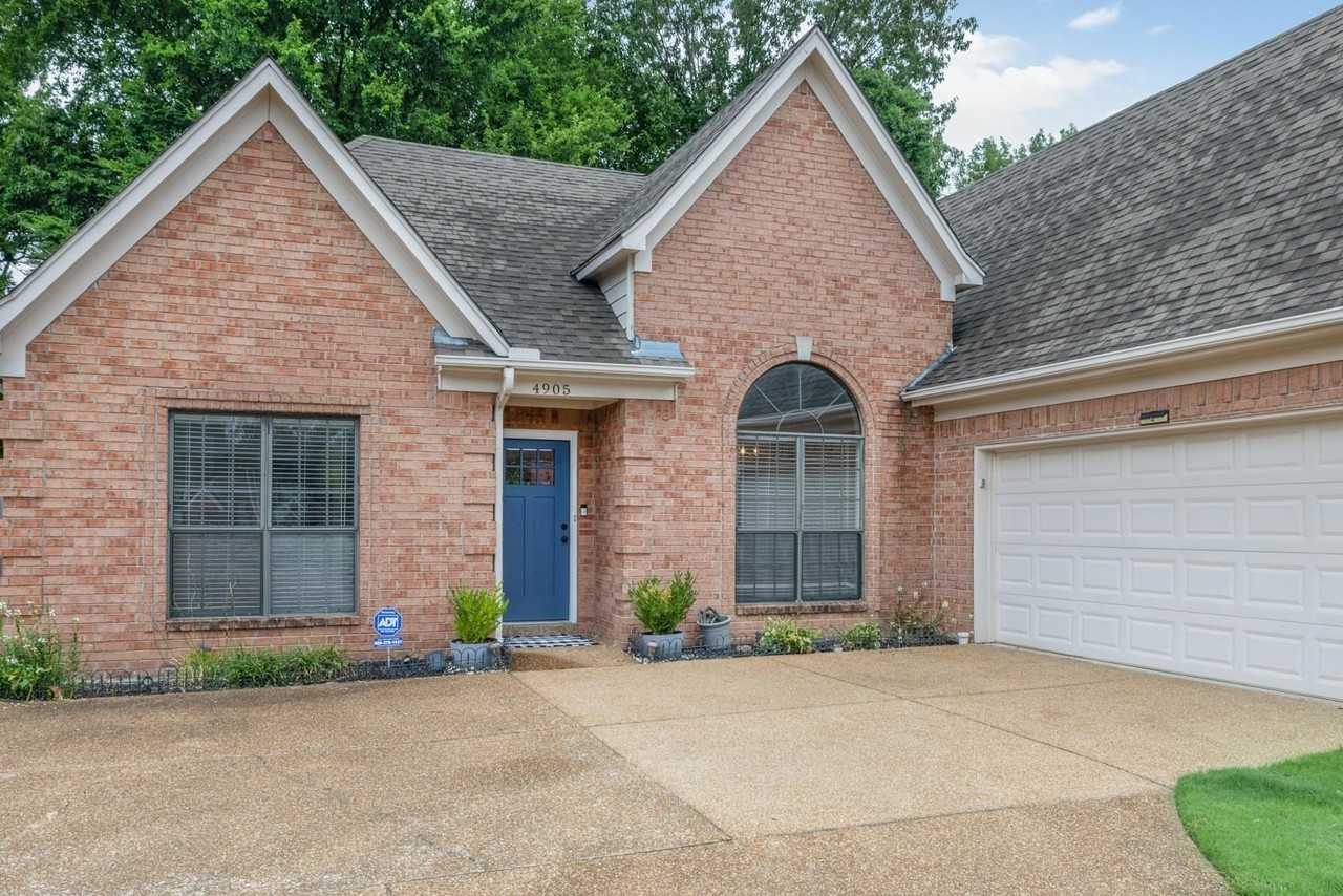 4905 Springtree Dr - Photo 3 of 31