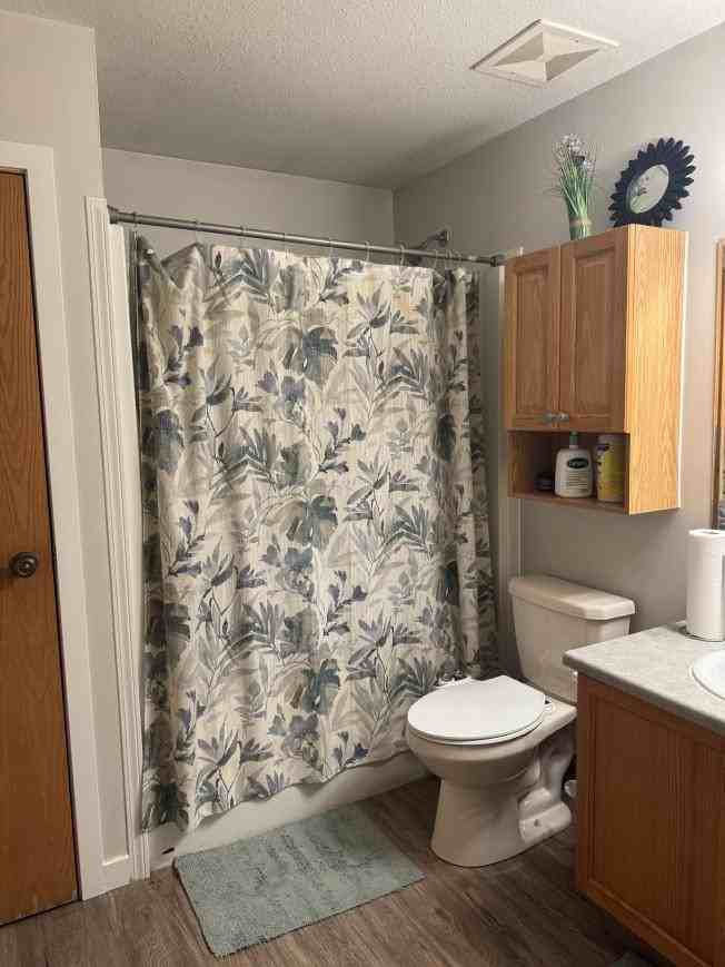 7358 106 St - Photo 3 of 10