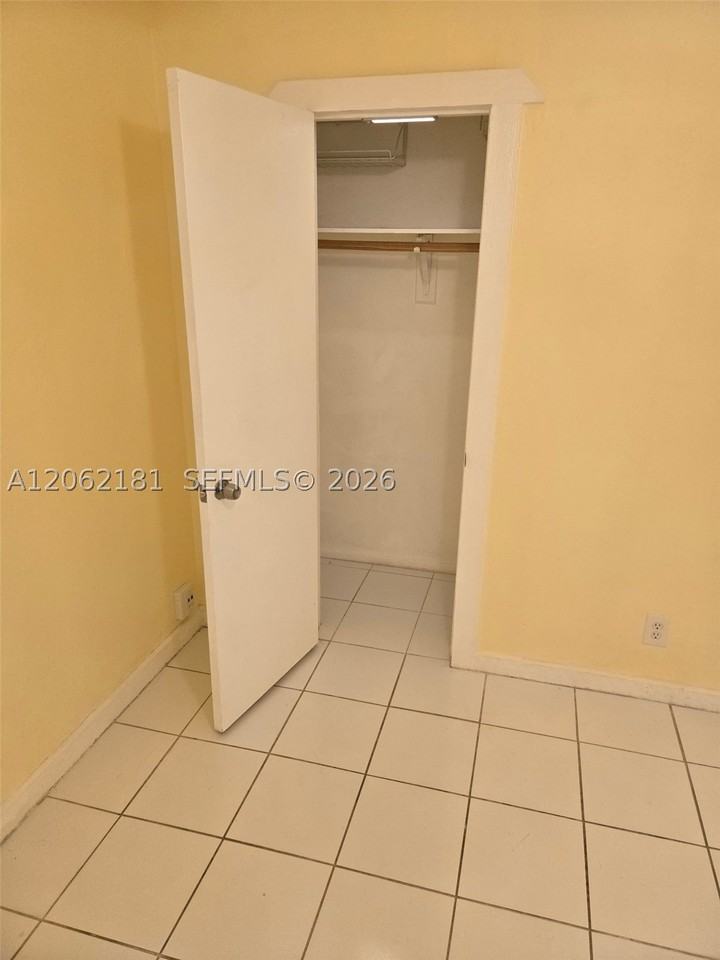 7340 Nw 37th St #1-4 - Photo 5 of 7