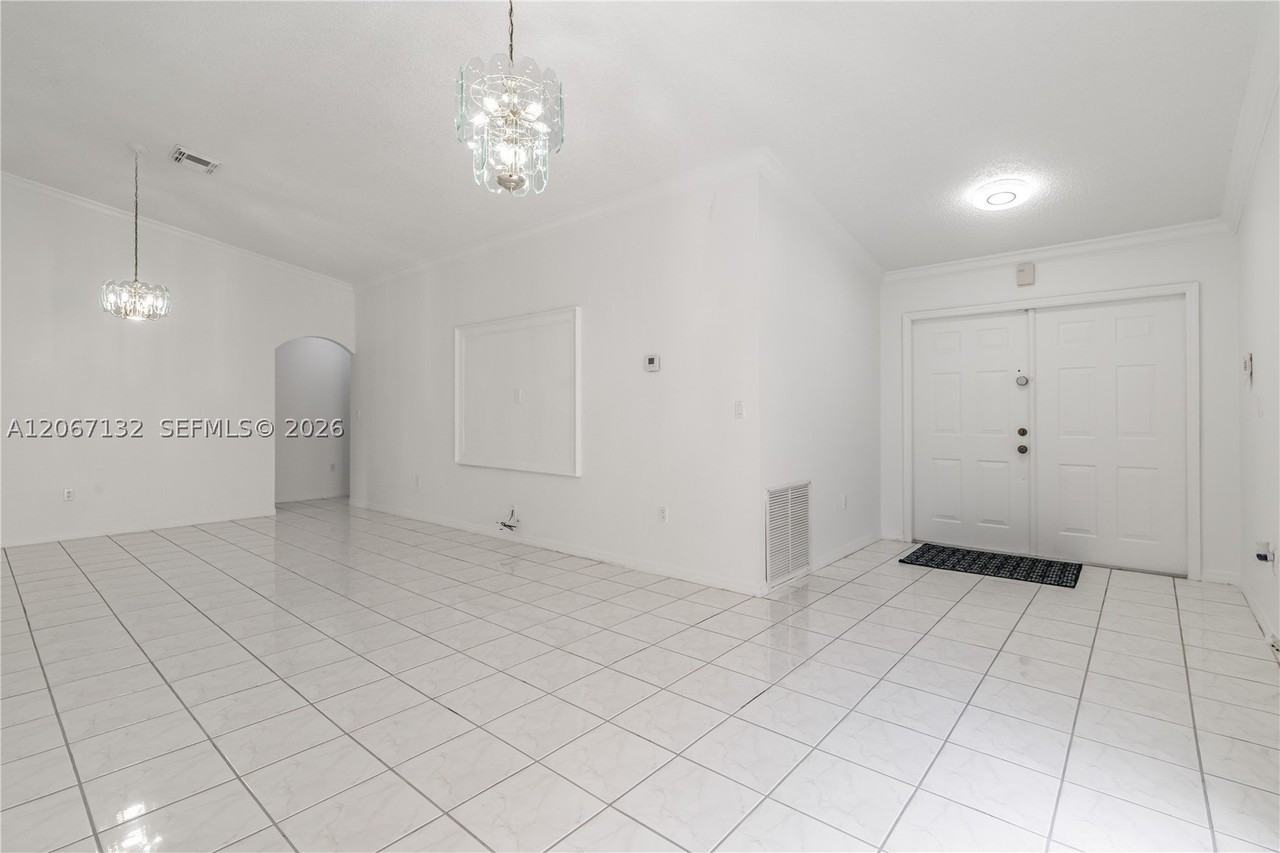 12851 Nw 7th Ter - Photo 7 of 47