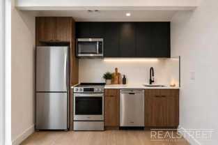 3092 Farragut Rd - Photo 1 of 1