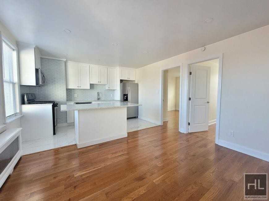 6921 6th Ave - Photo 6 of 10