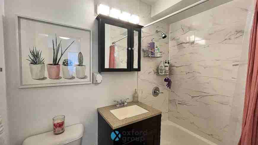 247 E 52nd St - Photo 4 of 6