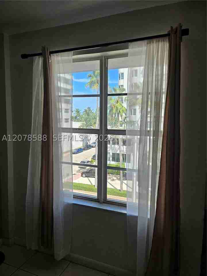3030 Collins Ave #4B - Photo 3 of 22