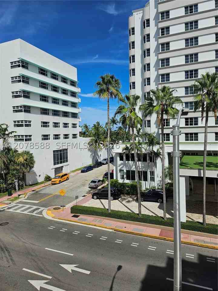 3030 Collins Ave #4B - Photo 4 of 22