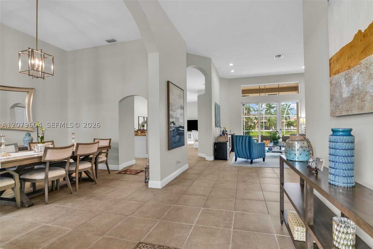20051 Ocean Key Dr - Photo 4 of 47