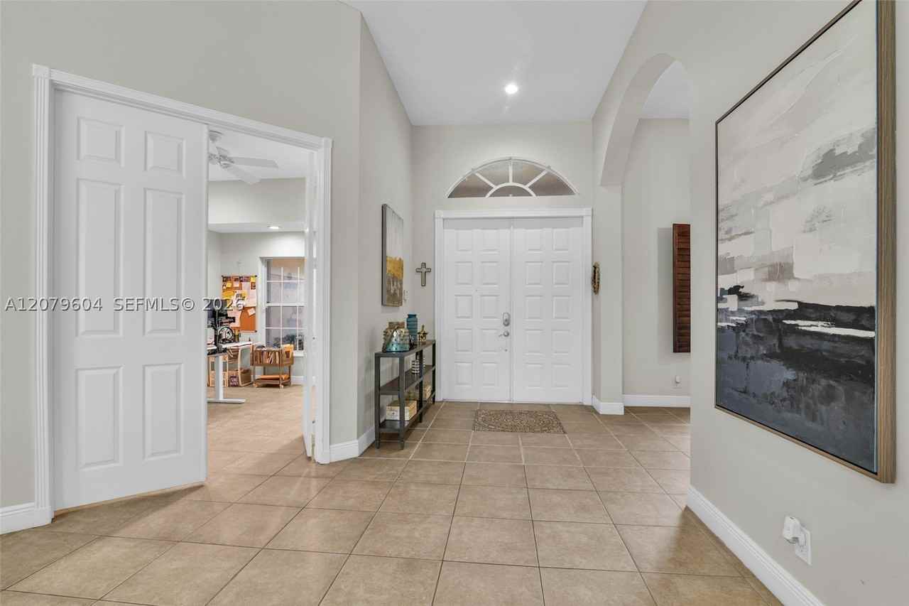 20051 Ocean Key Dr - Photo 5 of 47