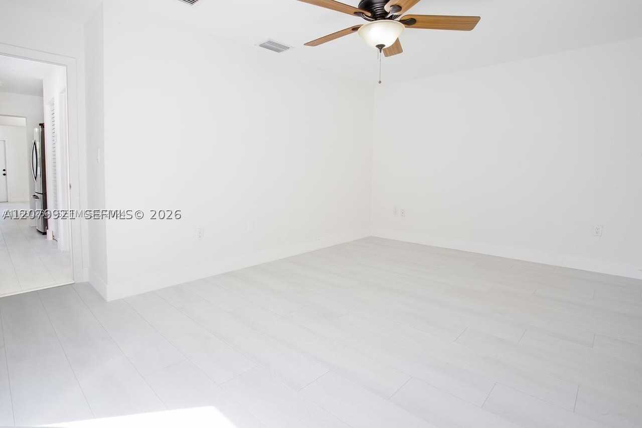 3761 Sw 45th Ave #0 - Photo 7 of 7