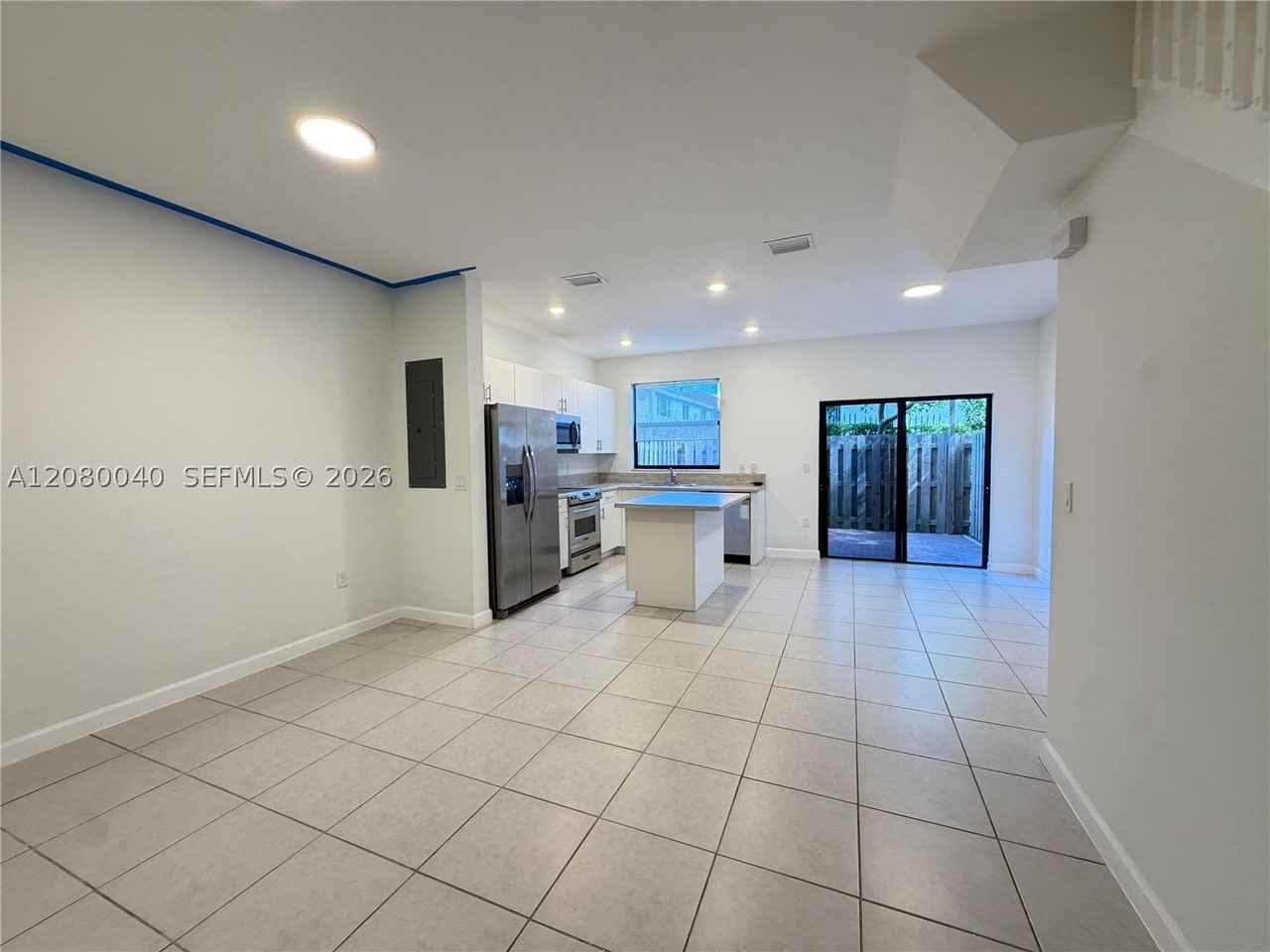 883 Ne 211th St #883 - Photo 3 of 18